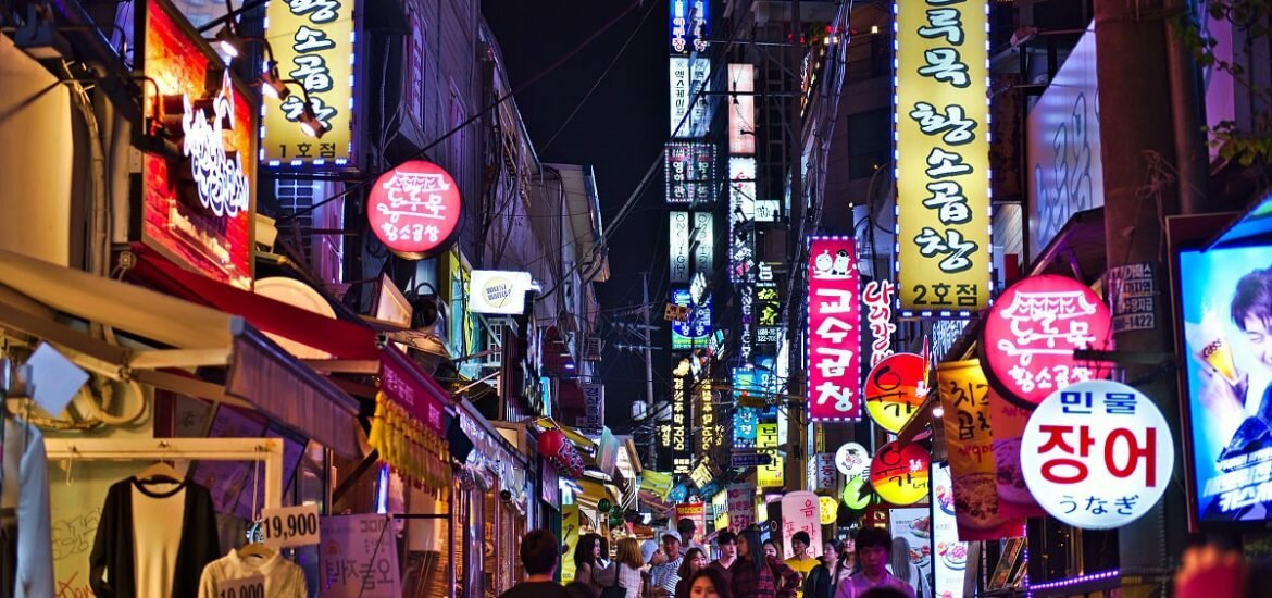 Khu phố Hongdae, Seoul – Lạc lối bước chân bạn về